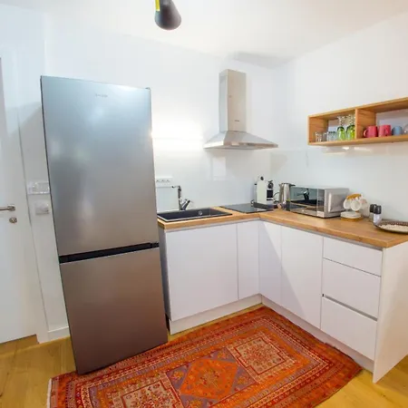 Gallery M And A - With Pool モスタル