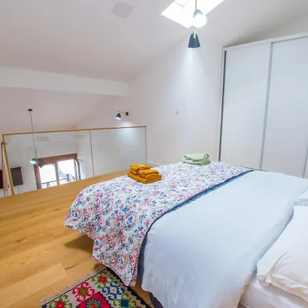 Gallery M And A - With Pool *