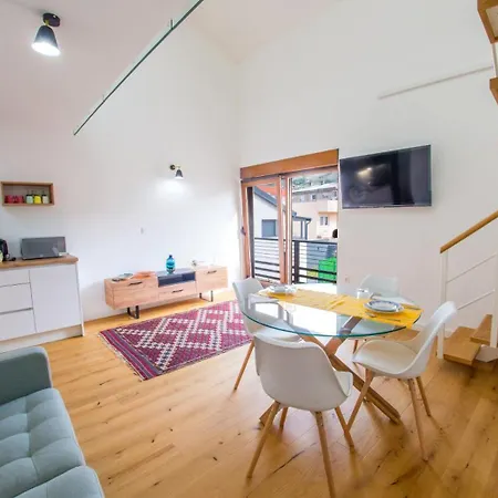 Gallery M And A - With Pool * モスタル