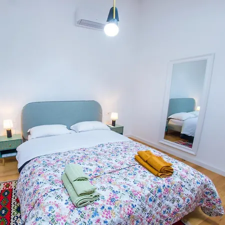 Gallery M And A - With Pool *