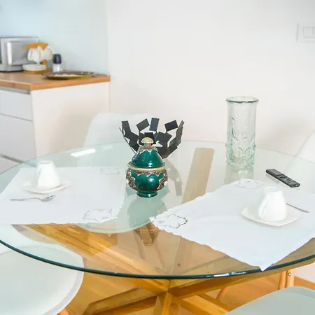 Gallery M And A - With Pool