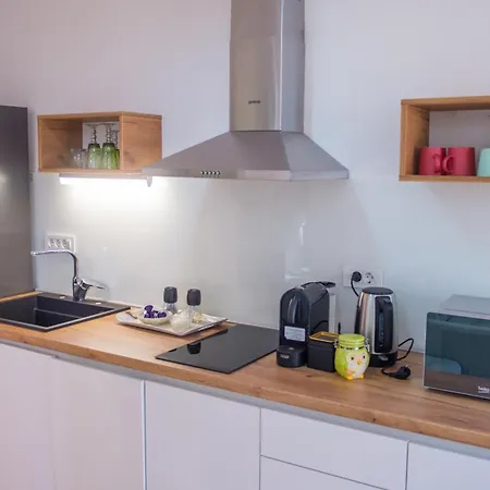 Gallery M And A - With Pool *