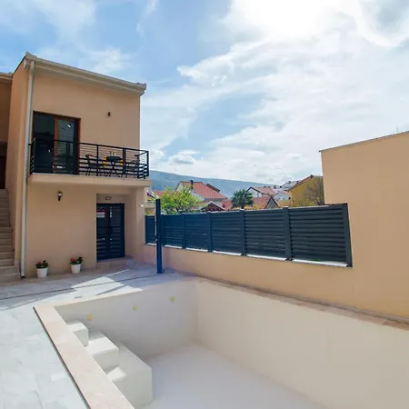 Daire Gallery M And A - With Pool Mostar