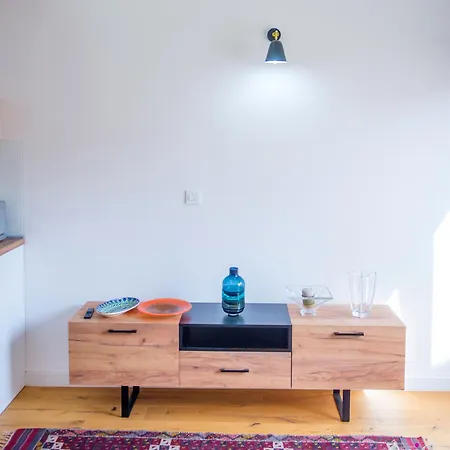 Gallery M And A - With Pool