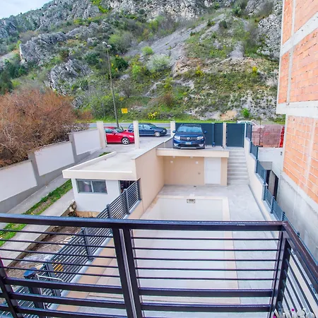 Gallery M And A - With Pool