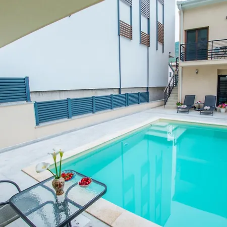 דירה Gallery M And A - With Pool *