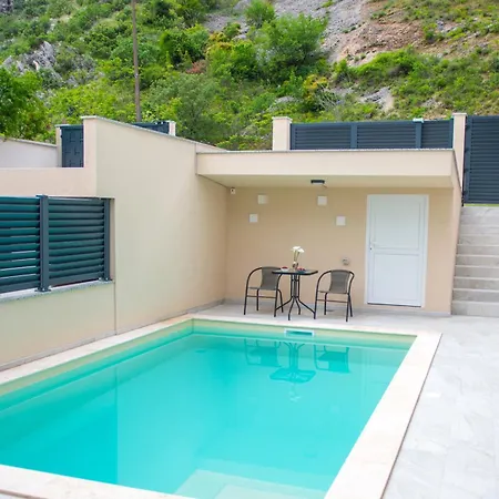 Gallery M And A - With Pool موستار