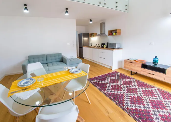 Gallery M And A - With Pool *