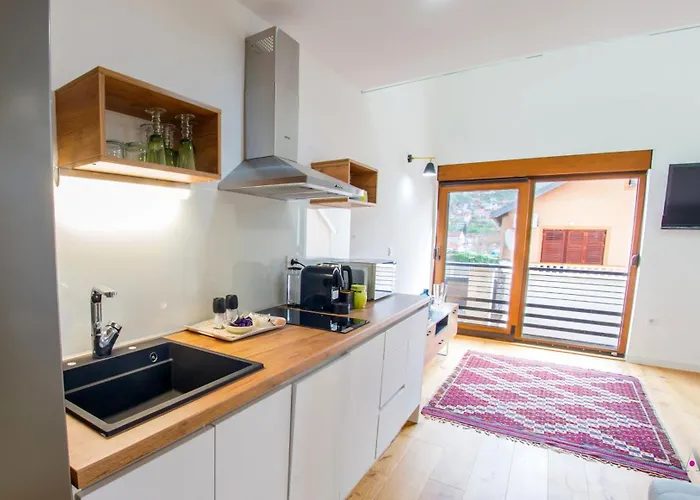 Apartman Gallery M And A - With Pool