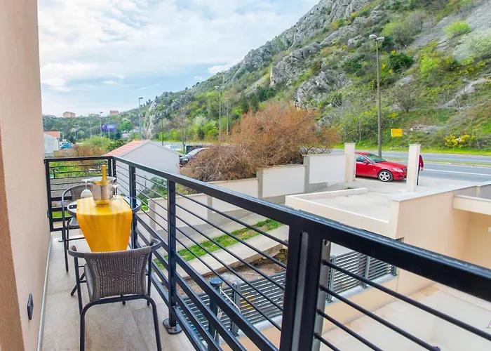 Apartman Gallery M And A - With Pool