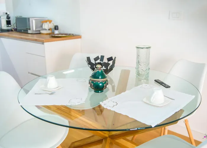 Gallery M And A - With Pool