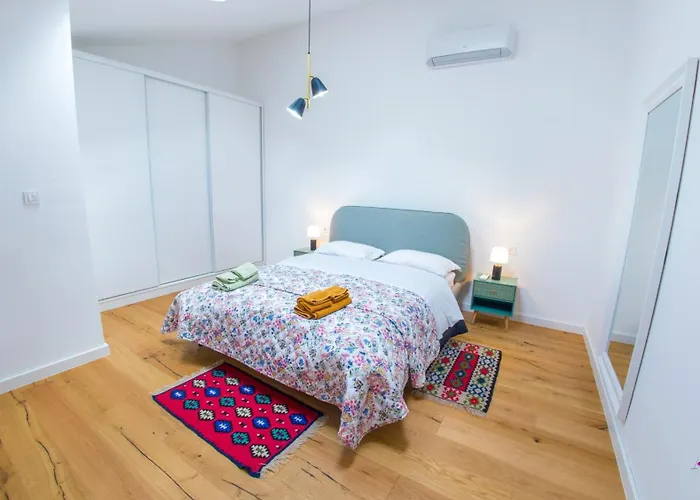 Apartman Gallery M And A - With Pool