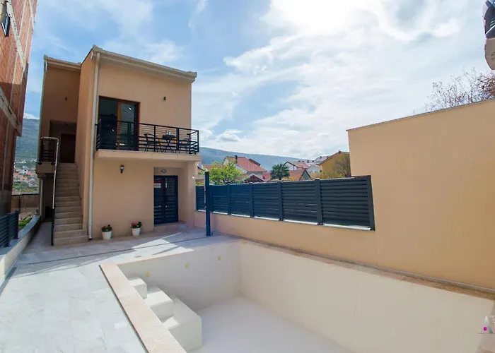 Apartman Gallery M And A - With Pool Mostar