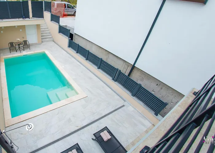 Gallery M And A - With Pool Mostar