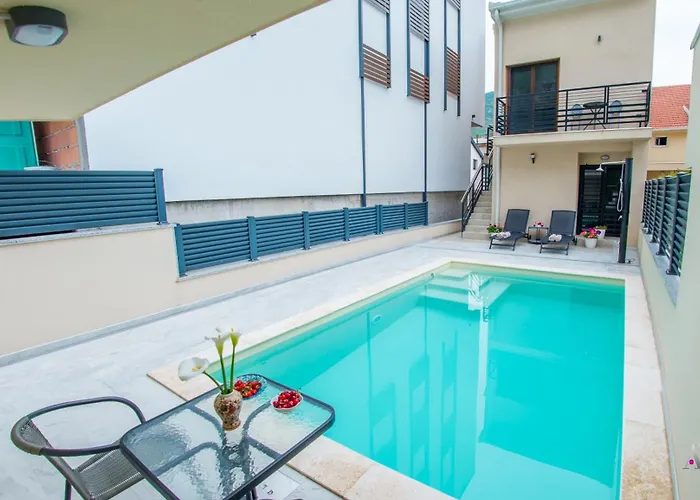 Apartman Gallery M And A - With Pool *